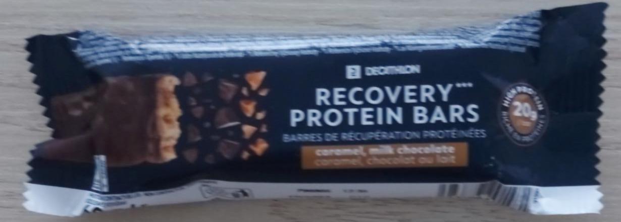 Fotografie - Recovery protein bar caramel, milko chocolate Decathlon