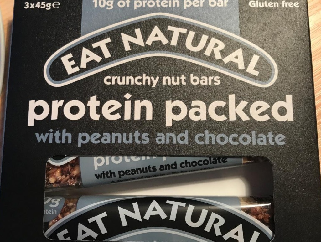 Fotografie - Eat natural with peanuts and chocolate
