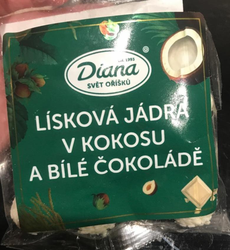 Fotografie - Lísková jádra v kokosu a bílé čokoládě Diana Svět oříšků