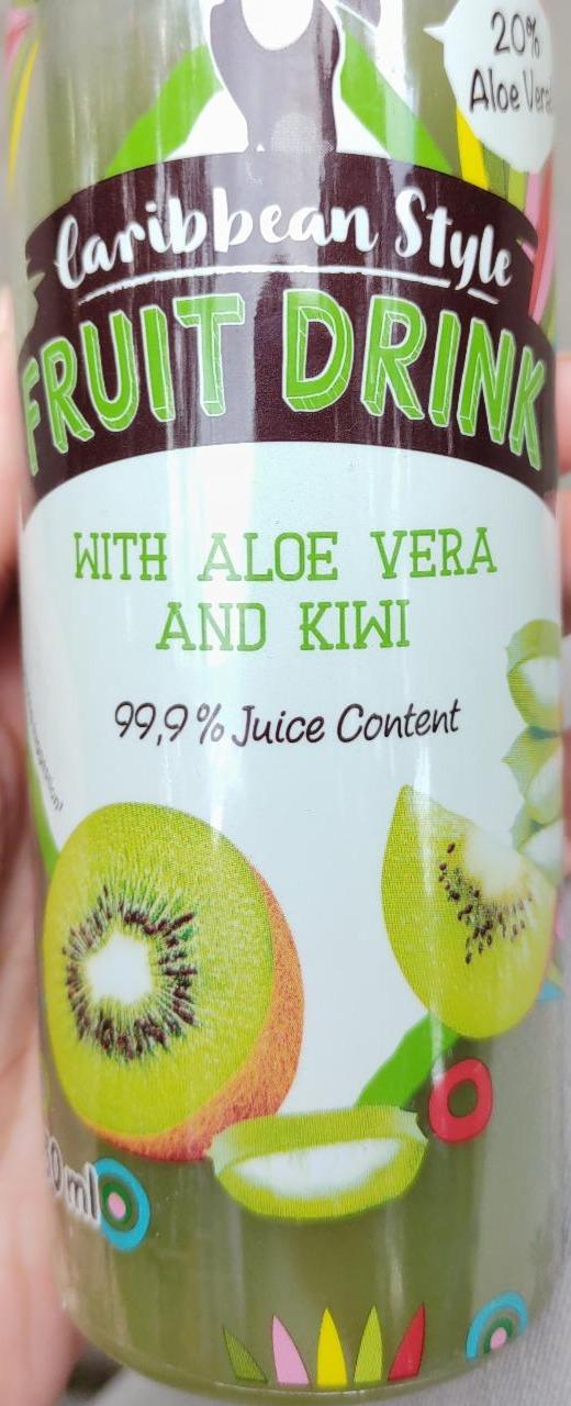 Fotografie - Caribbean Style Fruit drink with aloe vera and kiwi
