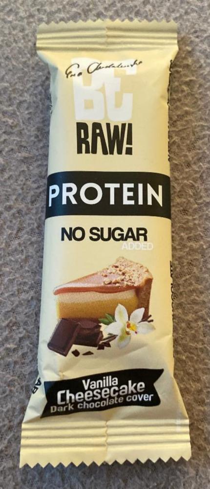 Fotografie - Be Raw! Protein no sugar added Vanilla cheesecake dark chocolate cover
