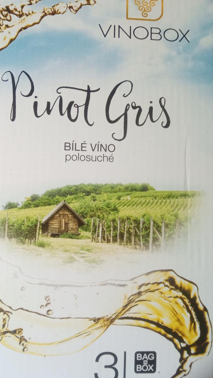 Fotografie - Bílé víno polosuché Pinot Gris
