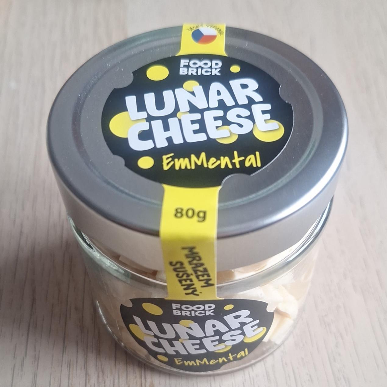 Fotografie - Lunar Cheese EmMental Food Brick
