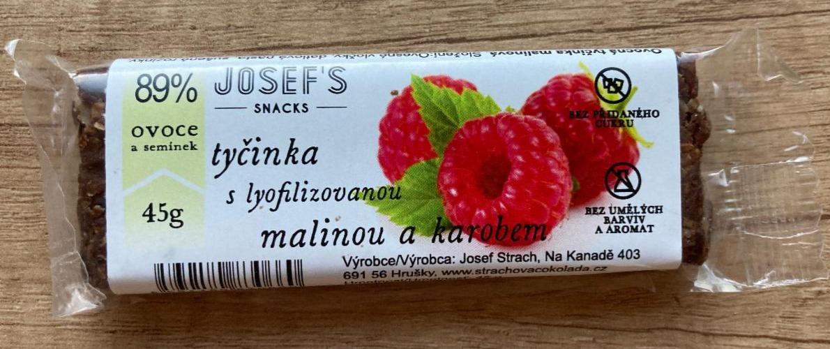 Fotografie - Tyčinka s lyofilizovanou malinou a karobem Josef's snacks