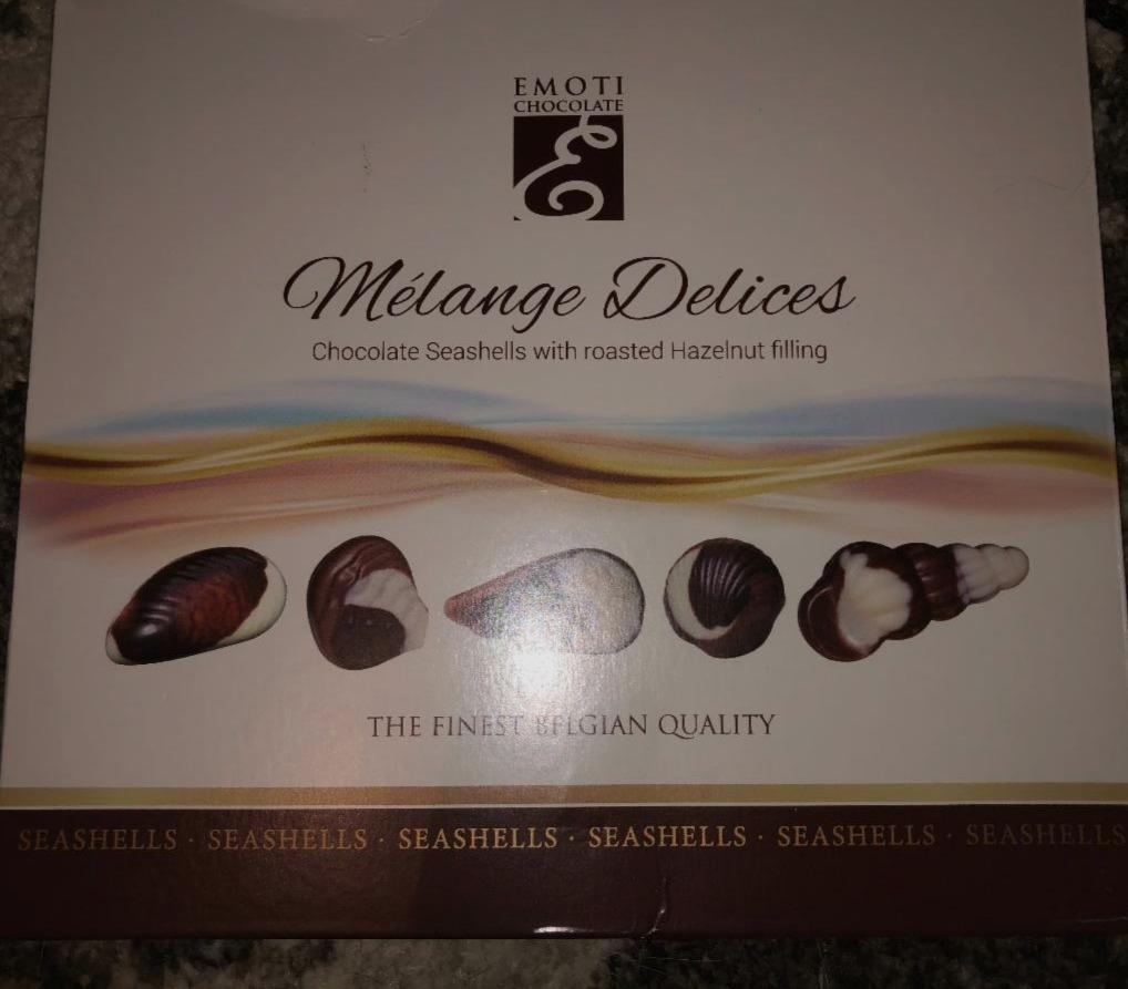 Fotografie - Čokoládové bonbóny s oříško-nugátovou náplní Mélange Delices