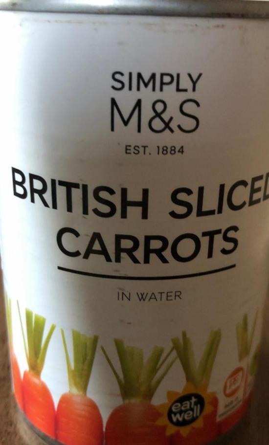 Fotografie - british sliced carrots in water