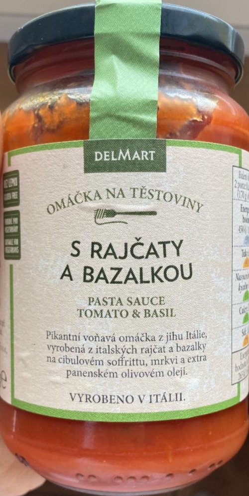 Fotografie - Omáčka na těstoviny s rajčaty a bazalkou Delmart