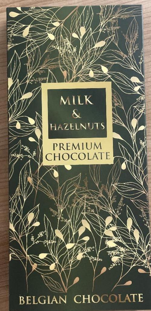 Fotografie - MILK & HAZELNUTS Premium chocolate Belgian Chocolate