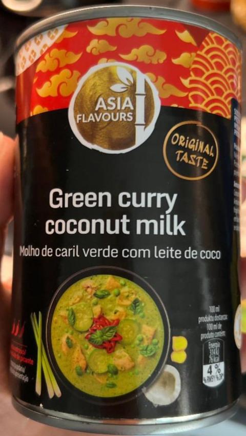 Fotografie - Green curry coconut milk Asia Flavours