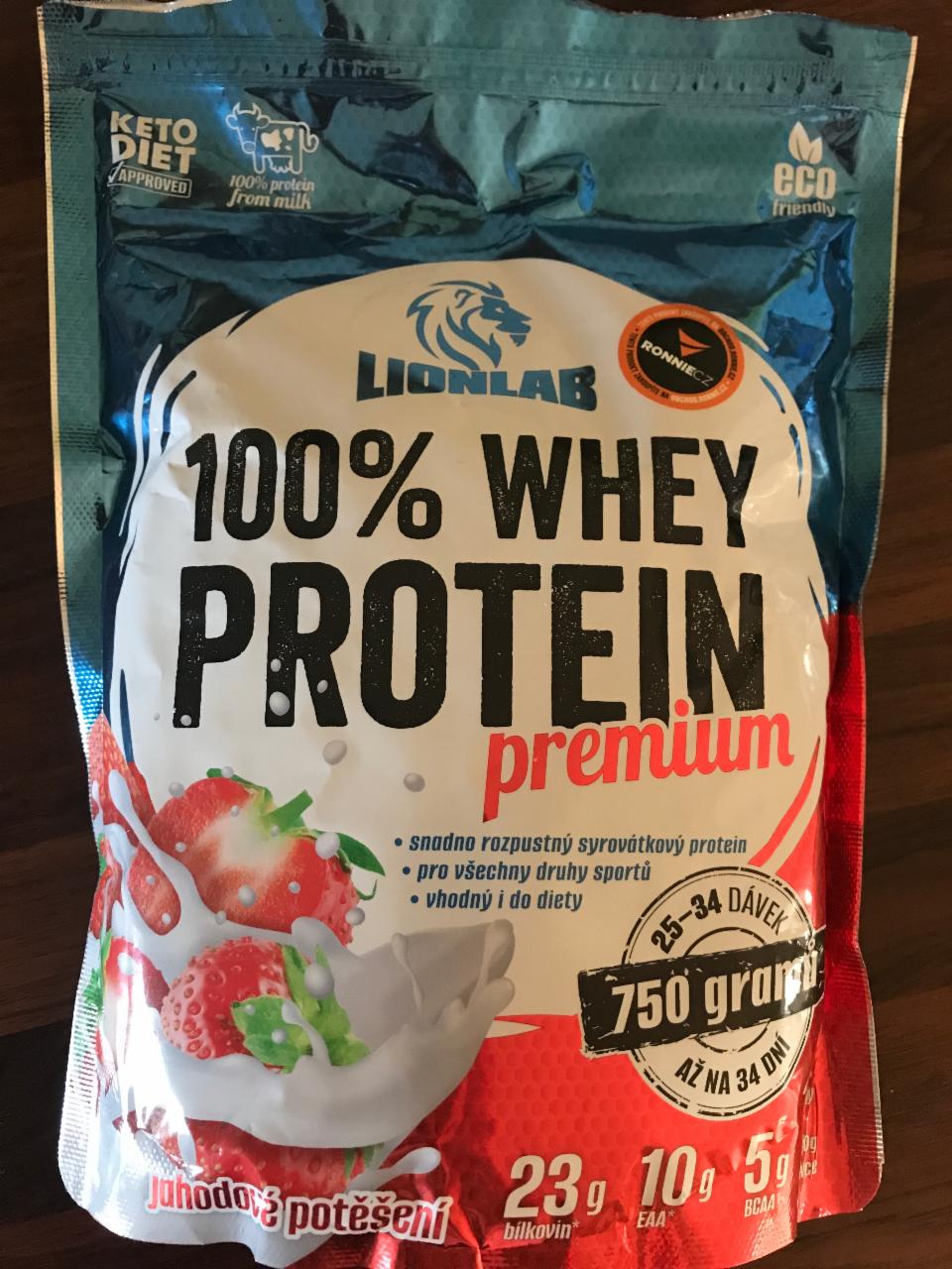 Fotografie - 100% Whey Protein premium jahodové potěšení Lionlab