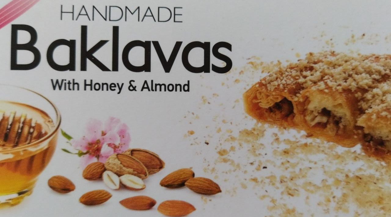 Fotografie - Baklavas with Honey & Almond Handmade
