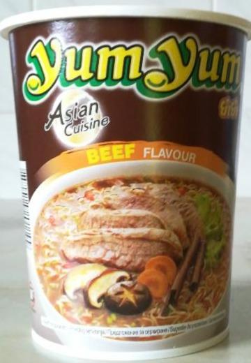 Fotografie - Instant Noodles Beef Flavour YumYum