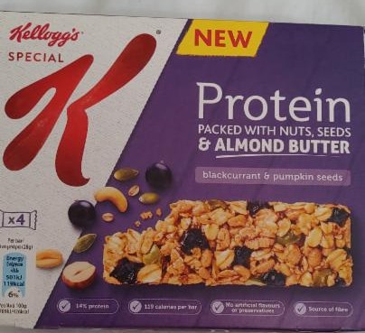 Fotografie - Protein packed with nuts, seeds & almond butter blackcurrant & pumpkin seeds Kellogg's special