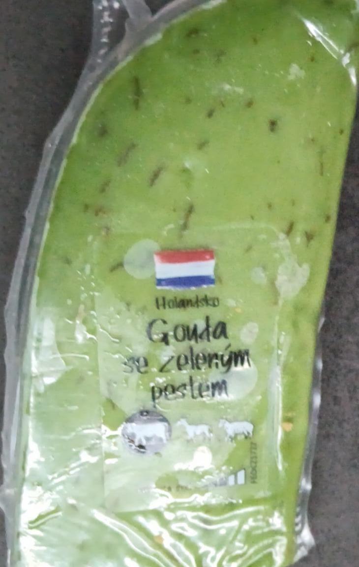 Fotografie - Gouda se zeleným pestem Holandsko Kaufland