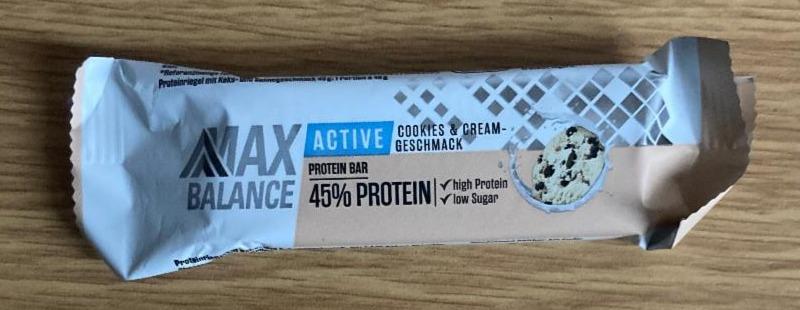 Fotografie - Active 45% Protein bar Cookies & Cream Geschmack Max Balance