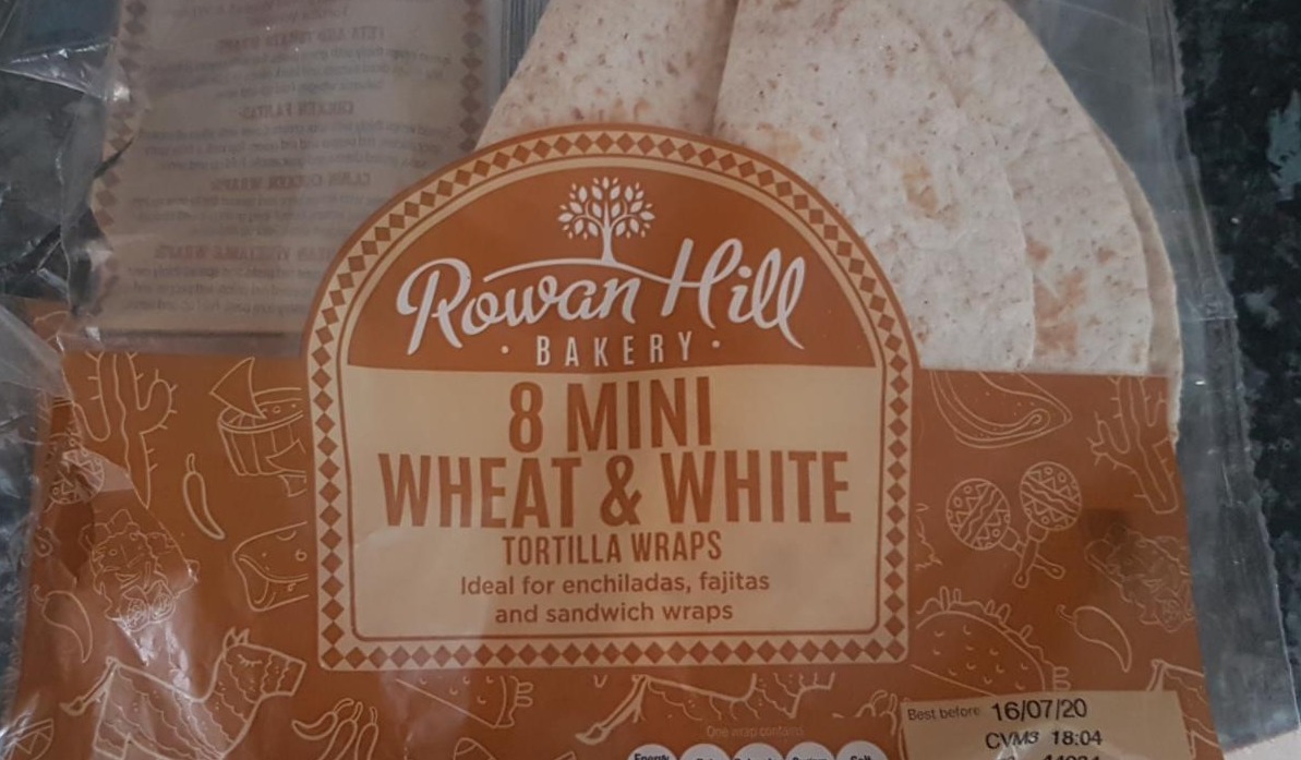Fotografie - Mini wheat & white tortilla wraps Rowan Hill