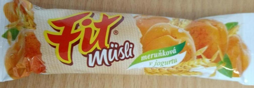Fotografie - Fit müsli meruňková v jogurtu Fit