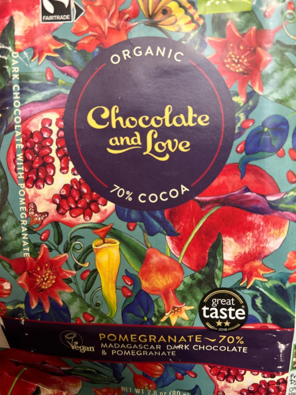 Fotografie - 70% Cocoa Pomegranate Organic Chocolate and Love