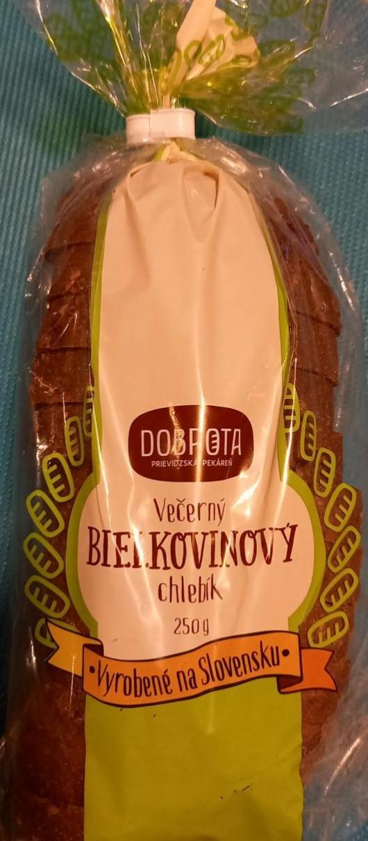 Fotografie - Večerný bielkovinový chlebík Dobrota