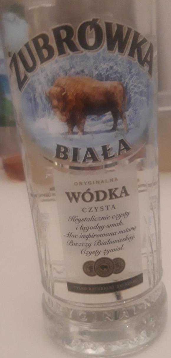 Fotografie - Biala Vodka Żubrówka