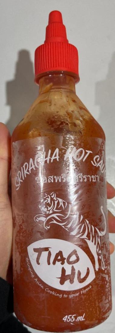 Fotografie - Sriracha hot sauce Tiao Hu