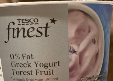 Fotografie - 0% fat Greek yogurt forest fruit Tesco finest