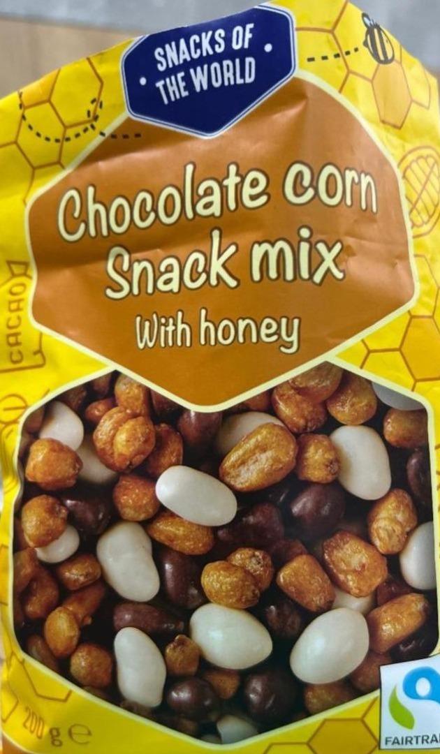 Fotografie - Chocolate corn Snack mix with honey Snacks of the world