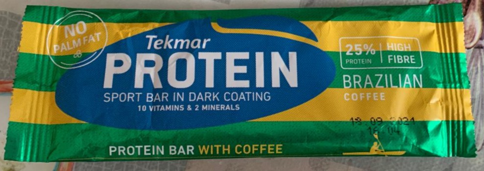 Fotografie - Protein sport bar in dark coating Brazilian coffee Tekmar