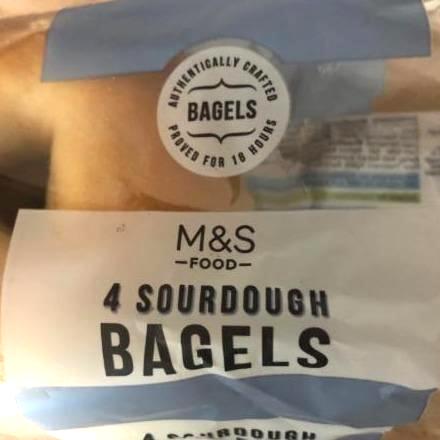 Fotografie - 4 Sourdough bagels (4 kváskové bagety z pšeničné a žitné mouky) M&S Food