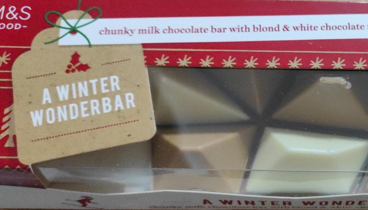 Fotografie - A winter wonderbar chunky milk chocolate bar with blond & white chocolate M&S Food