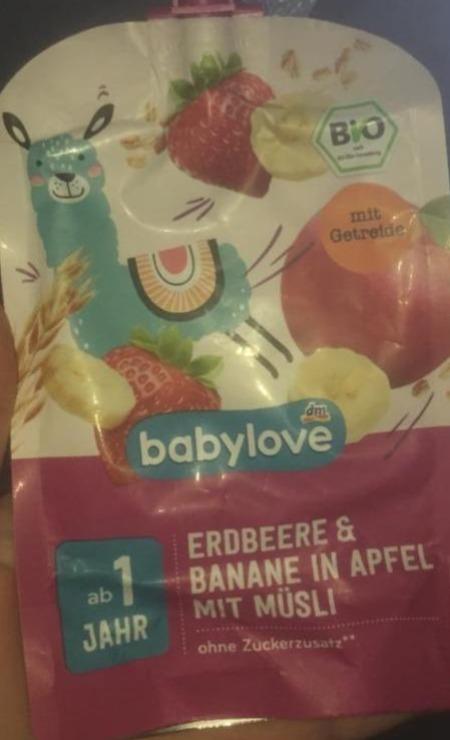 Fotografie - Bio Erdbeere & Banane in Apfel mit Müsli Babylove