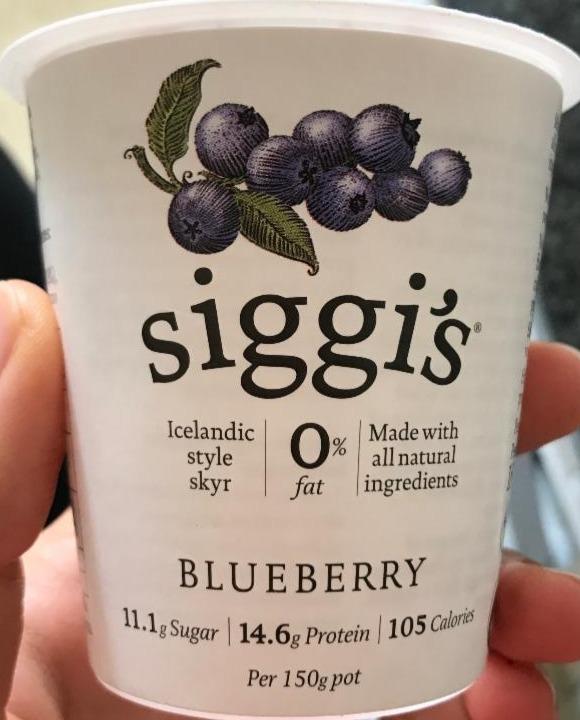 Fotografie - Icelandic style skyr Blueberry Siggi's