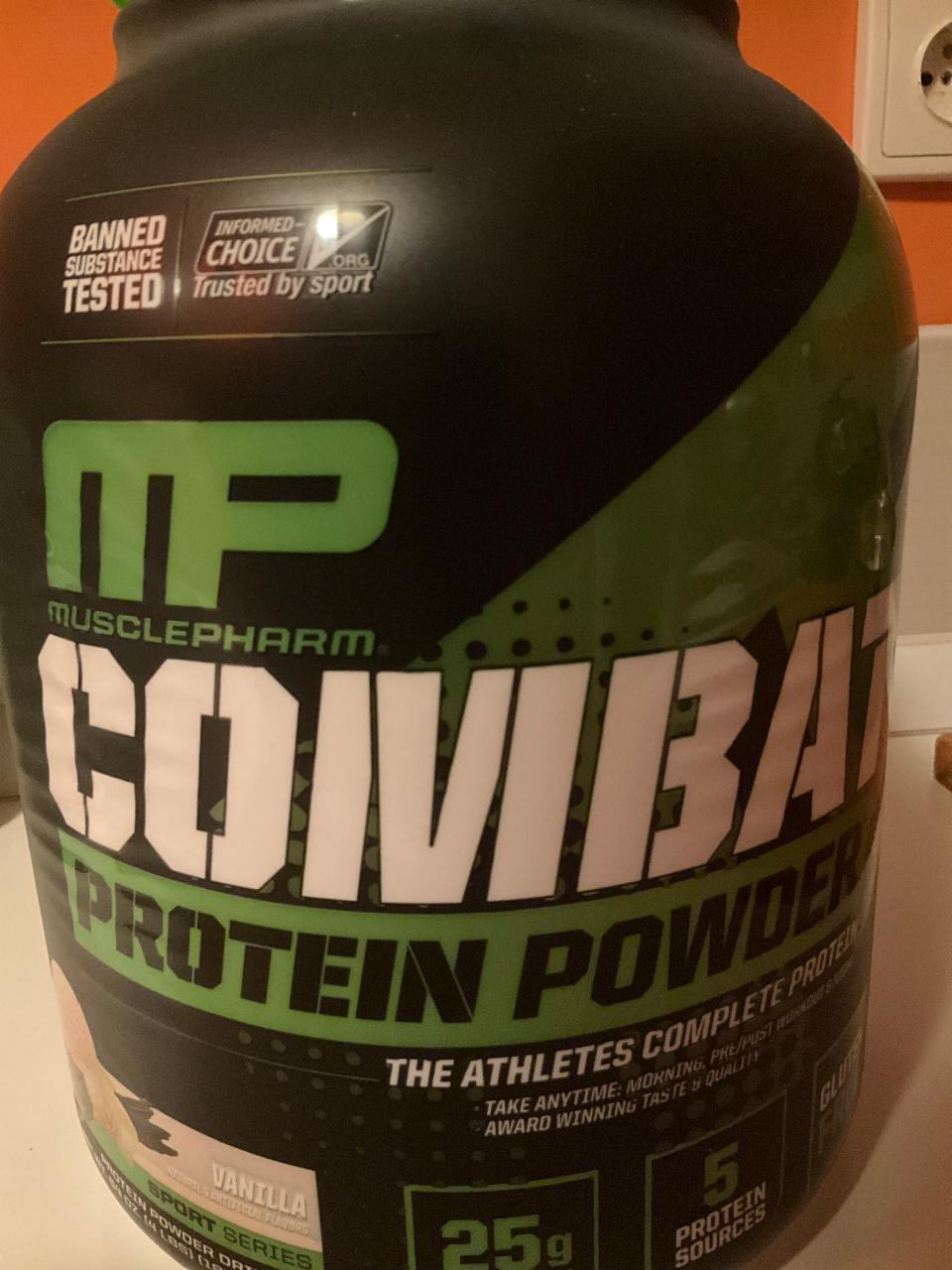 Fotografie - Combat Protein Powder Vanilla MusclePharm