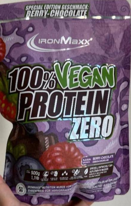 Fotografie - 100% Vegan Protein Zero Berry-Chocolate IronMaxx