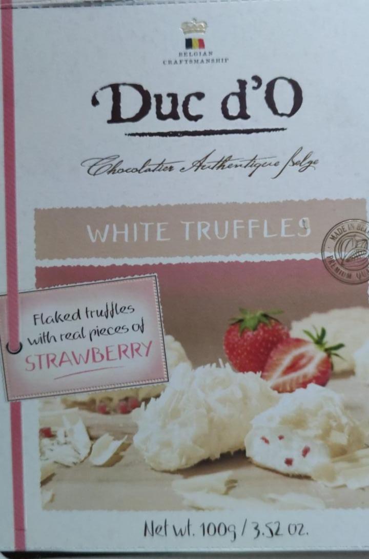 Fotografie - Flaked white truffles with real pieces of strawberry Duc d'O