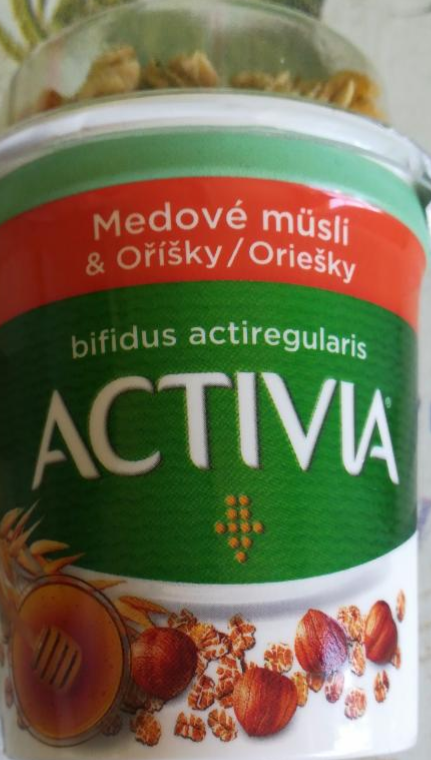 Fotografie - Jogurt bílý Medové müsli s oříšky ACTIVIA