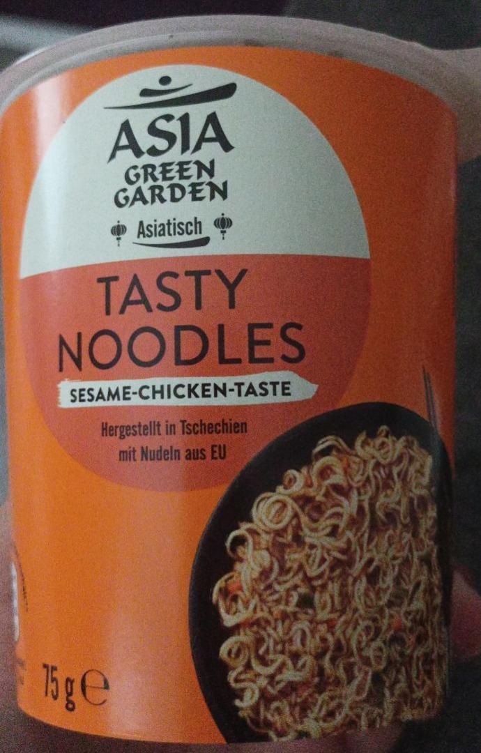 Fotografie - Tasty Noodles Sesame-Chicken-Taste Asia Green Garden