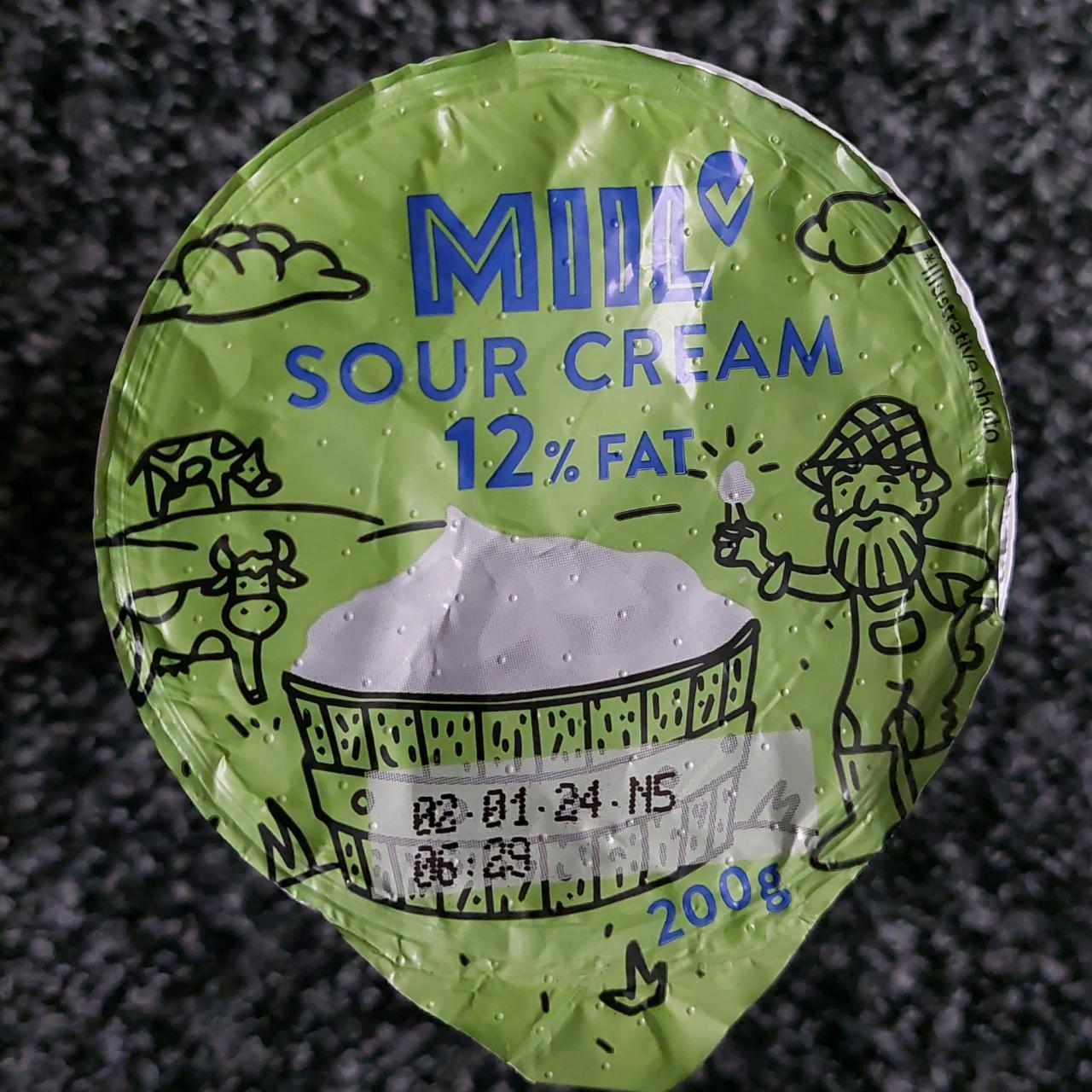 Fotografie - Sour Cream 12% fat Miil