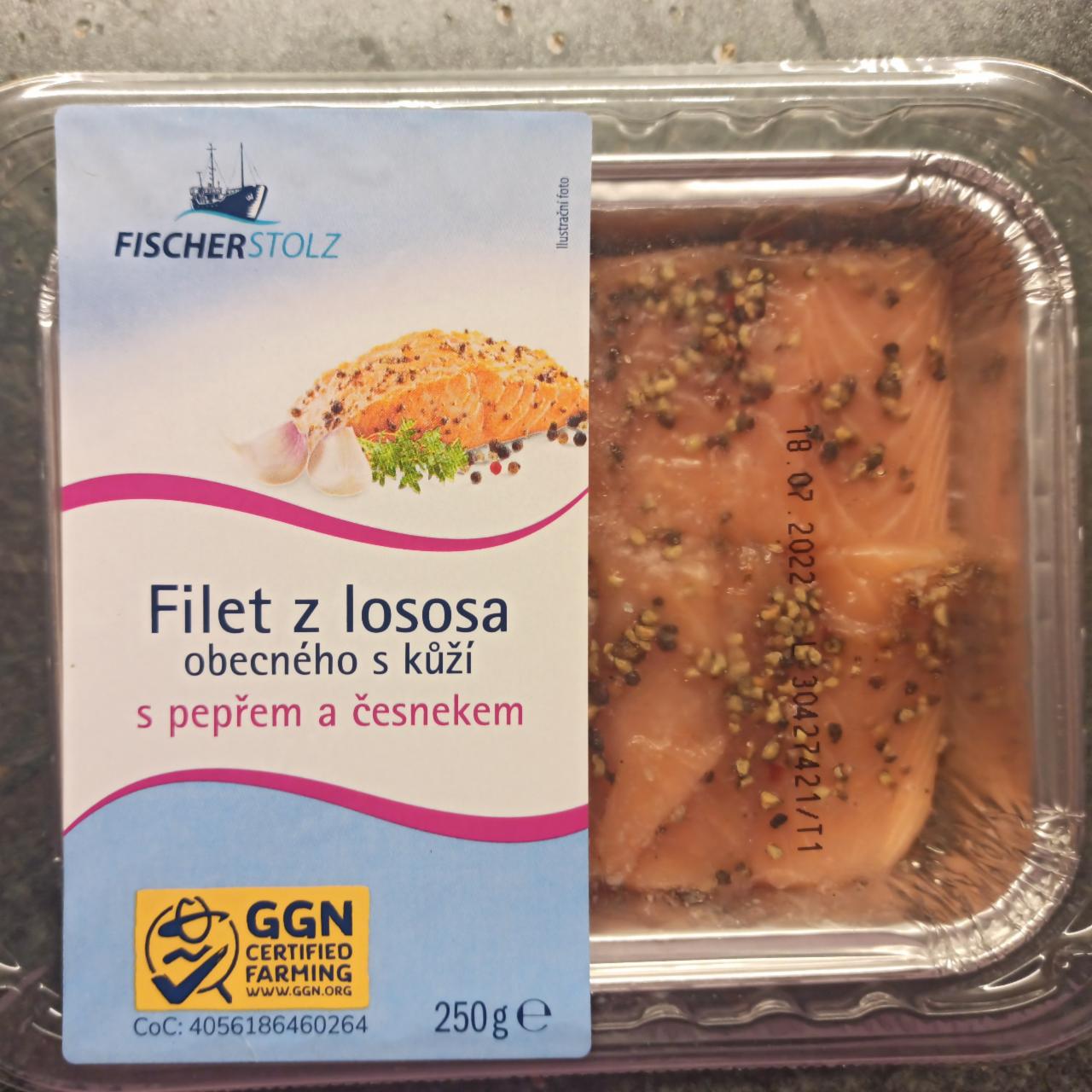 Fotografie - Filet z lososa obecného s kůží s pepřem a česnekem FischerStolz