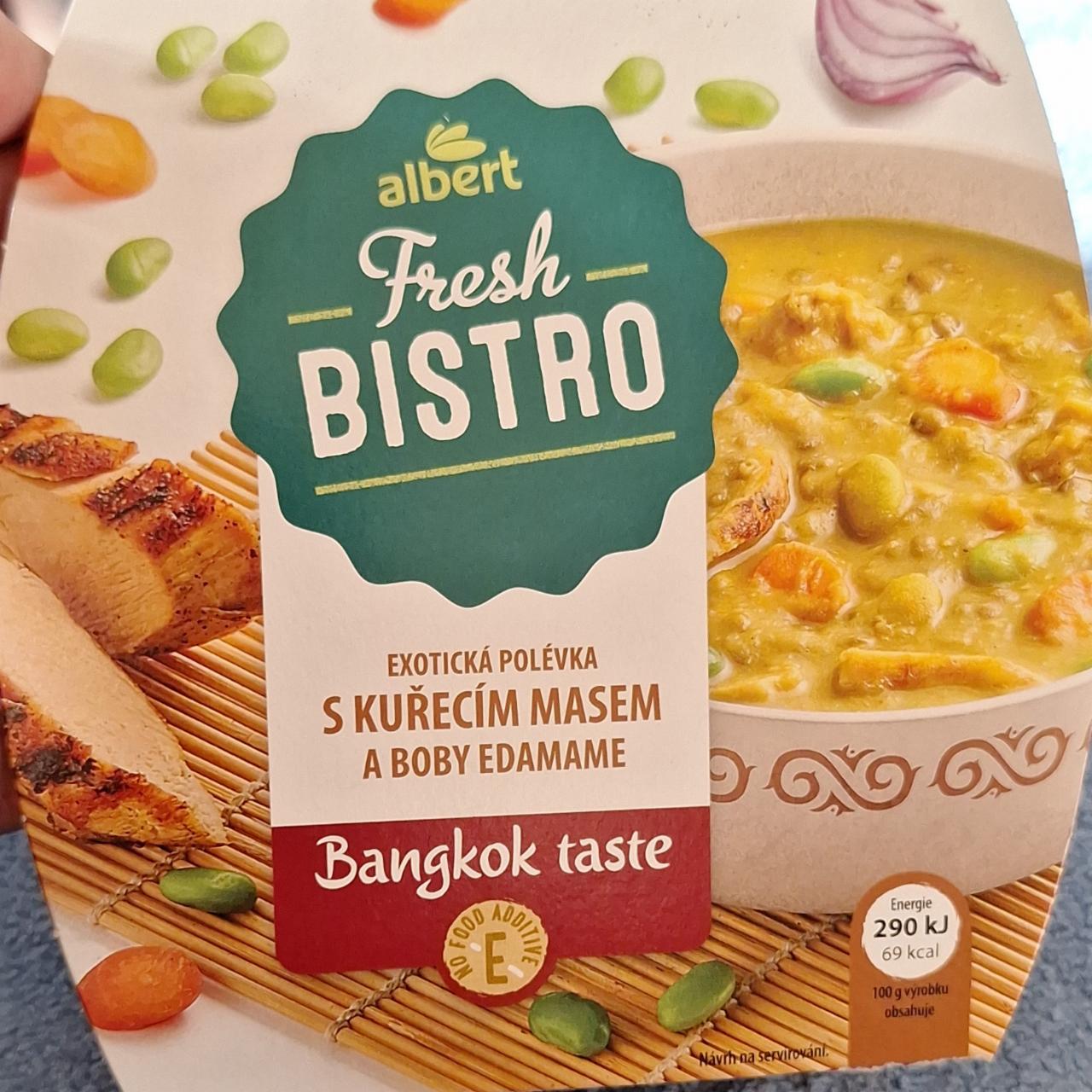 Fotografie - Exotická polévka s kuřecím masem a boby edamame Bangkok taste Albert Fresh Bistro