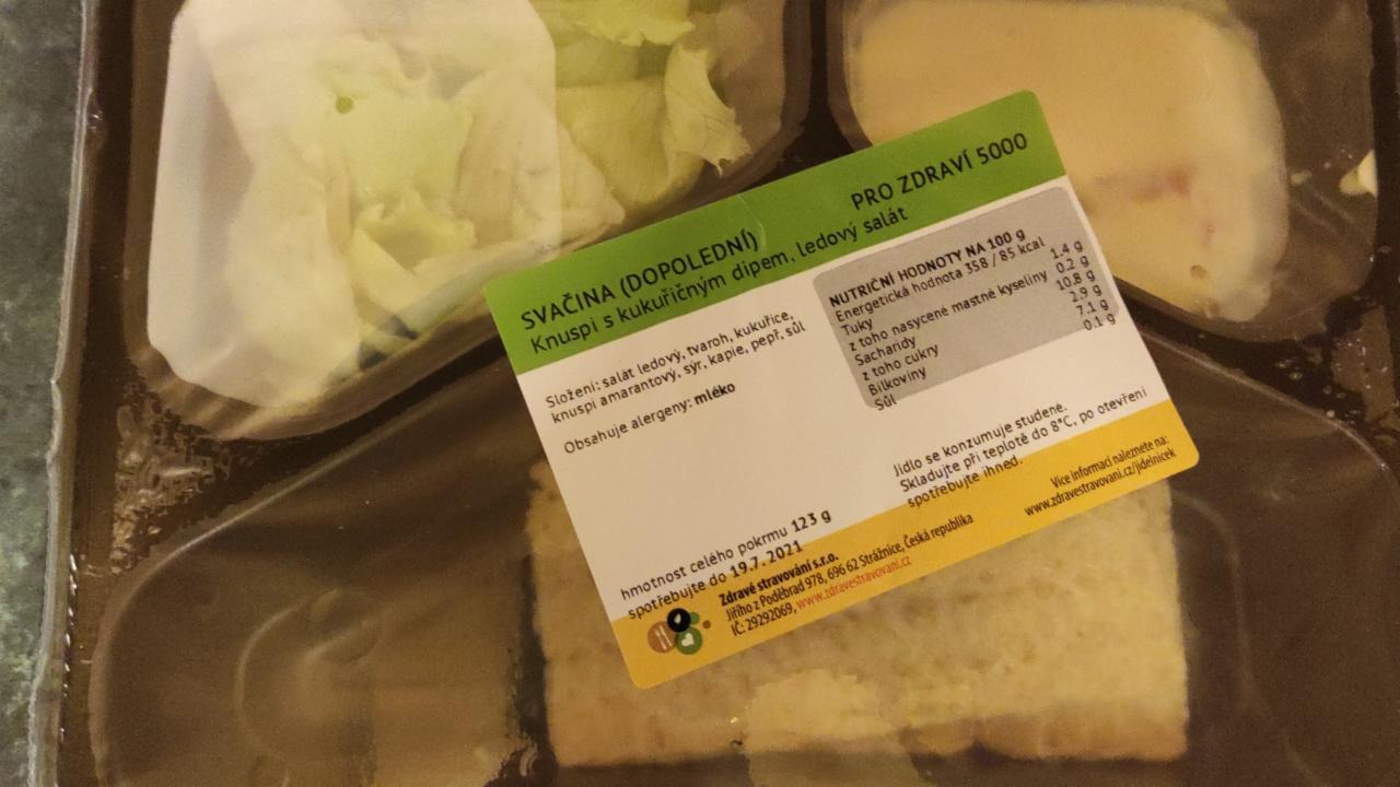 Fotografie - Knuspi s kukuřičným dipem, ledový salát Zdravé stravování