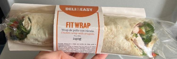 Fotografie - Fit Wrap Chicken wrap with arugula. Deli & Easy