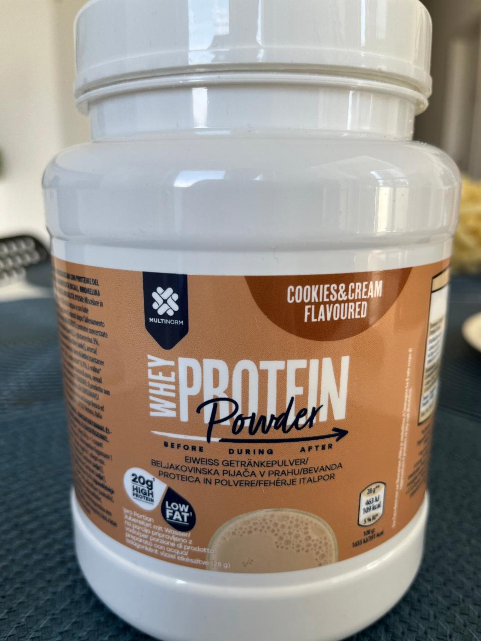 Fotografie - Whey Protein powder cookies & cream flavoured Multinorm