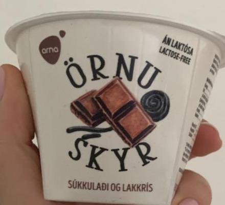 Fotografie - Örnu Skyr Súkkulaði og Lakkrís Arna