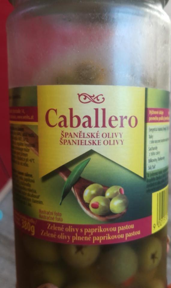 Fotografie - Caballero španělské olivy zelené olivy s paprikovou pastou