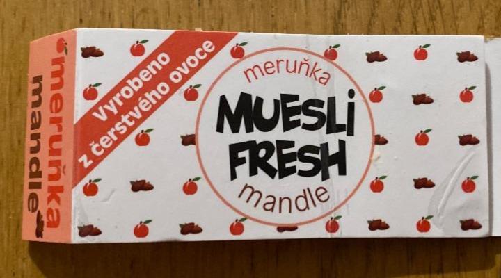 Fotografie - Meruňková ovesná tyčinka s mandlemi a belgickou bílou čokoládou Muesli Fresh
