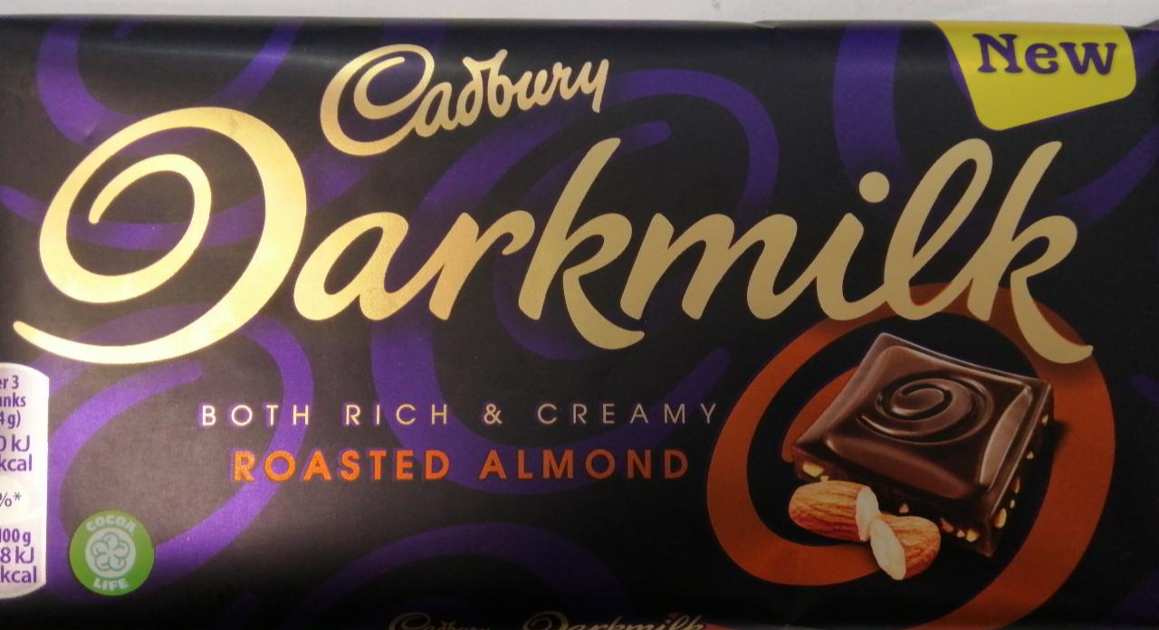 Fotografie - Dark Milk Roasted Almond Bar Cadbury