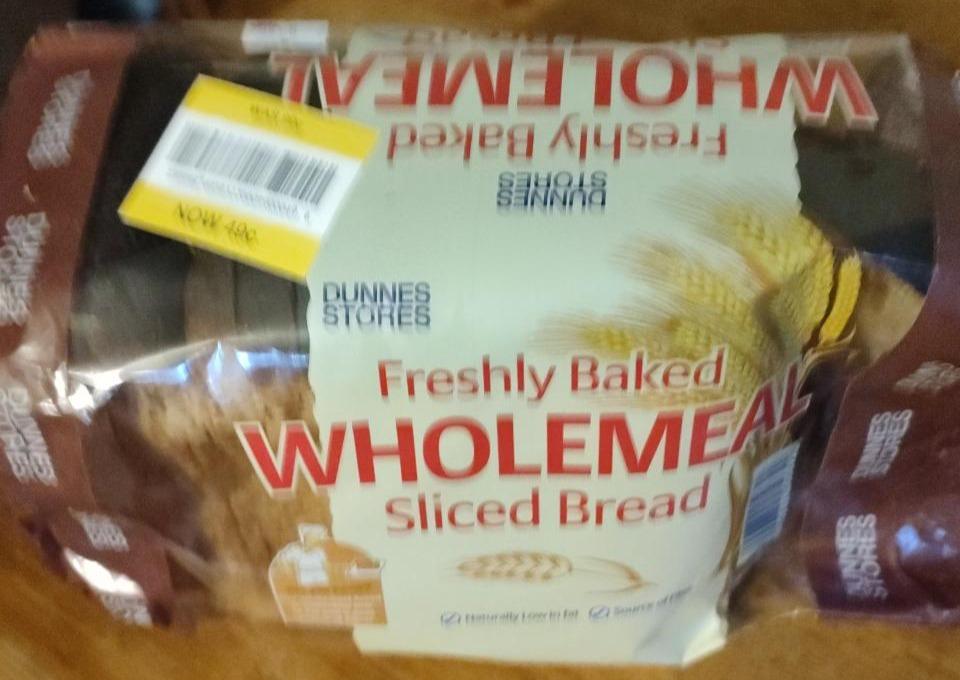 Fotografie - Freshly Baked Wholemeal Sliced Bread Dunnes stores