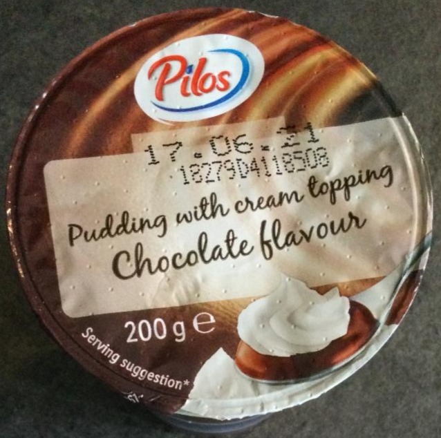 Fotografie - Pudding with cream topping Chocolate flavour Pilos