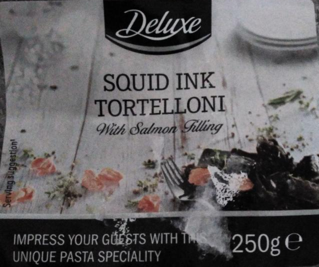 Fotografie - Tortelloni ink with salmon - Deluxe